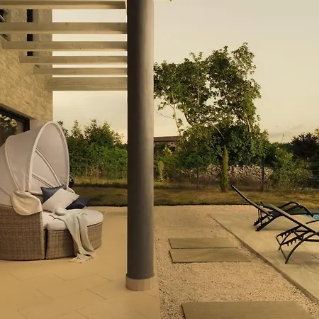 Blue Bay Villas *